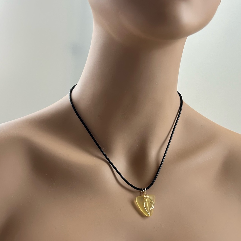 Summer Yellow Sea glass Wave Wirework Necklace with Black Cord - Picture 1 of 5